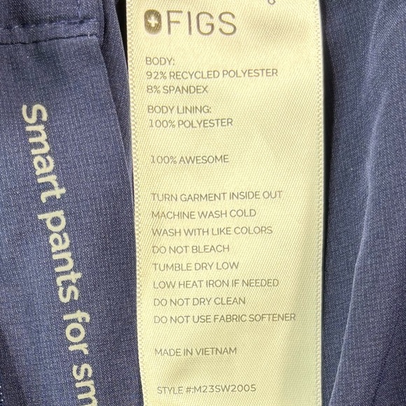 FIGS Men’s Navy Blue Cairo Cargo Scrub Pants - Picture 8 of 11